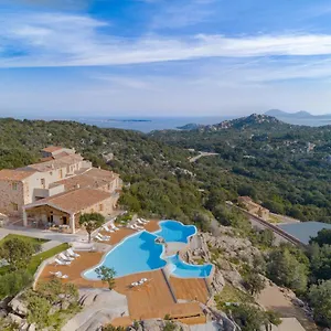4* Hotel Borgo Smeraldo